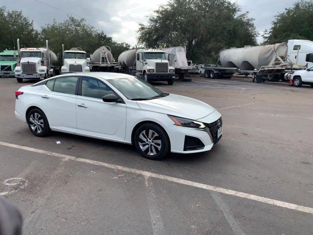2024 nissan altima s fwd