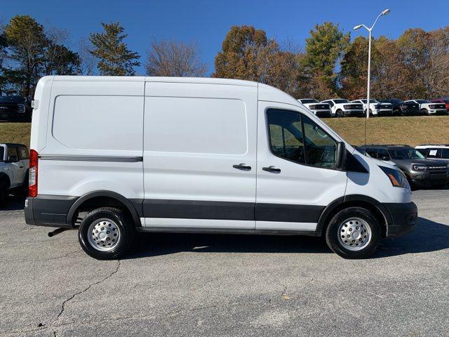 2023 ford transit-150 base