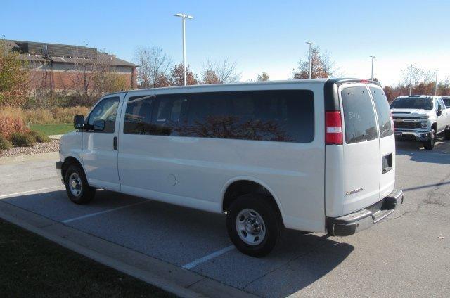2022 chevrolet express 3500 lt