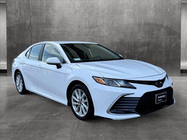 2023 toyota camry le