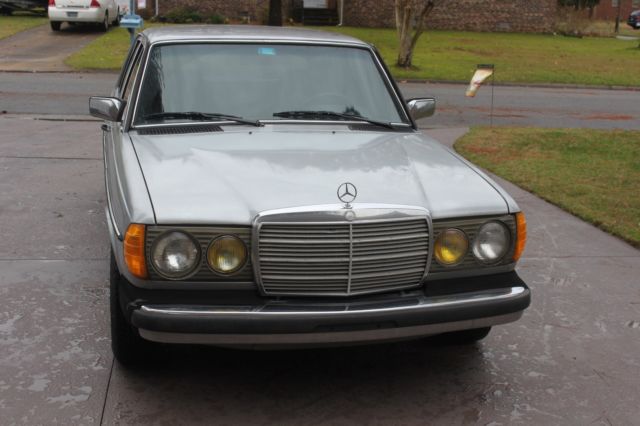 1985 mercedes benz 300d turbo diesel ready to drive!