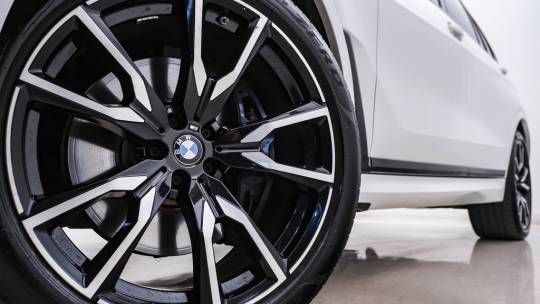2021 BMW X7