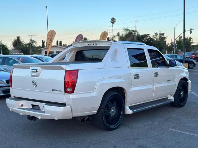 2004 cadillac escalade ext base