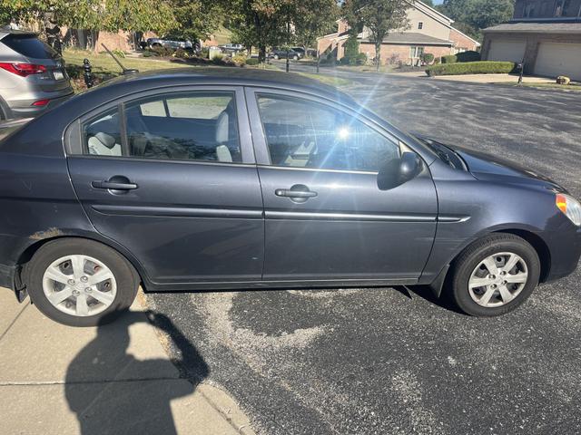 2010 hyundai accent gls