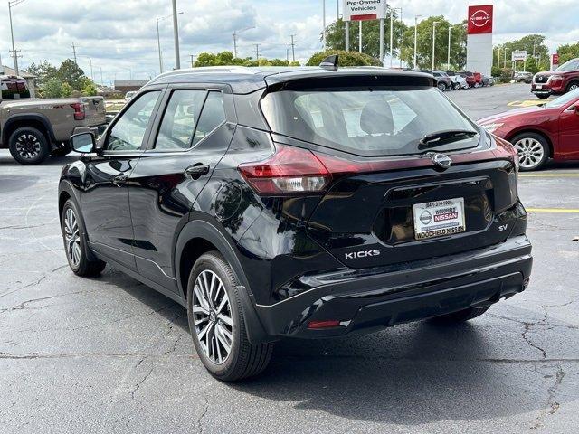 2023 nissan kicks sv