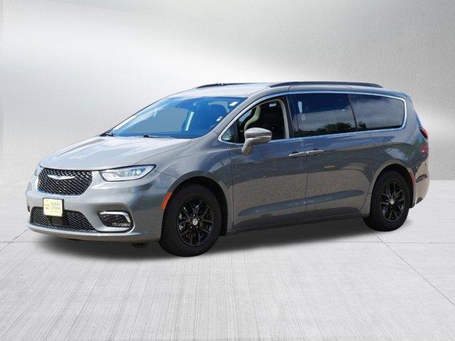 2022 chrysler pacifica touring-l