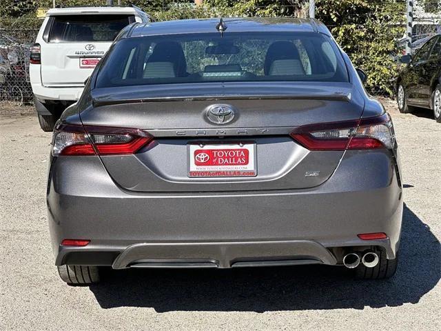 2024 toyota camry se