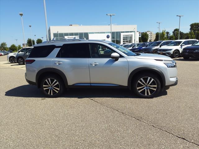 2023 nissan pathfinder platinum