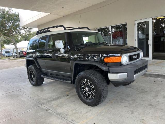 2012 toyota fj cruiser base