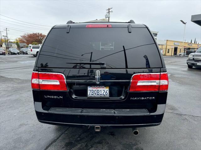 2013 lincoln navigator base
