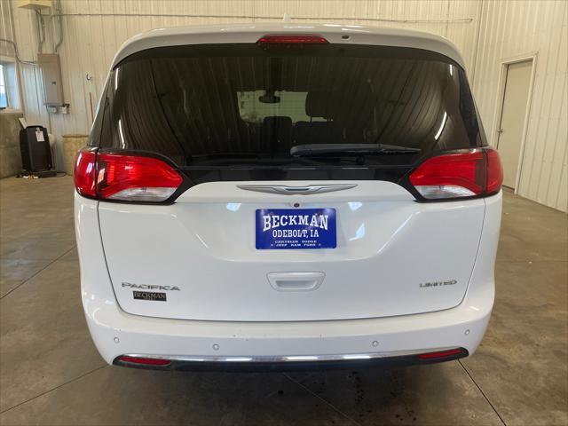2017 chrysler pacifica touring-l