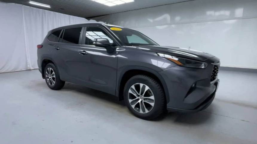 2023 toyota highlander xle