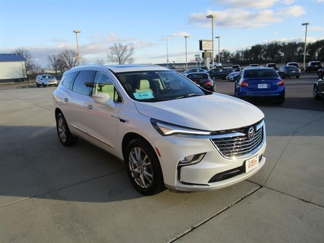2023 buick enclave premium
