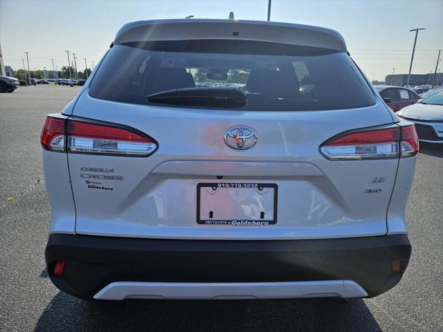 2024 toyota corolla cross le