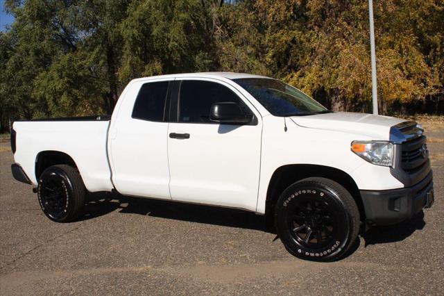 2014 toyota tundra sr5