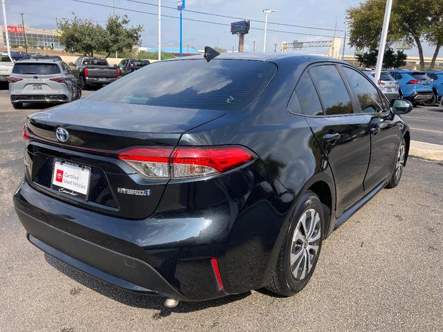 2021 toyota corolla hybrid le