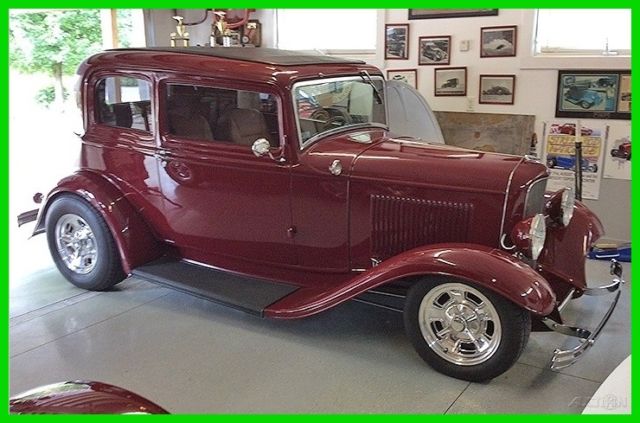1932 ford victoria coupe, 355ci chevy v8, 700r 4-speed automatic trans, rwd