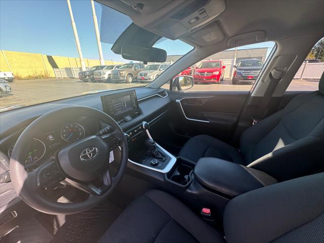 2019 toyota rav4 hybrid le