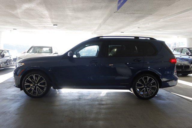 2022 bmw x7 m50i