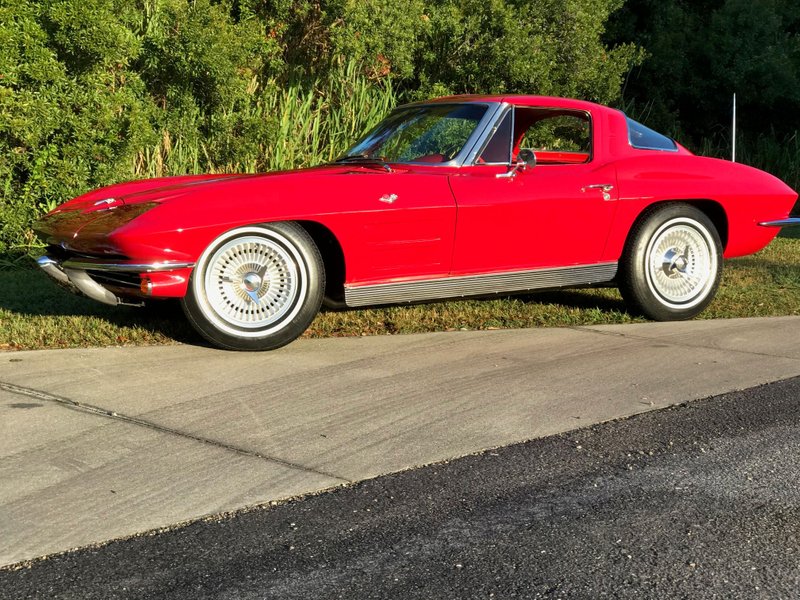 chevrolet corvette split window coupe