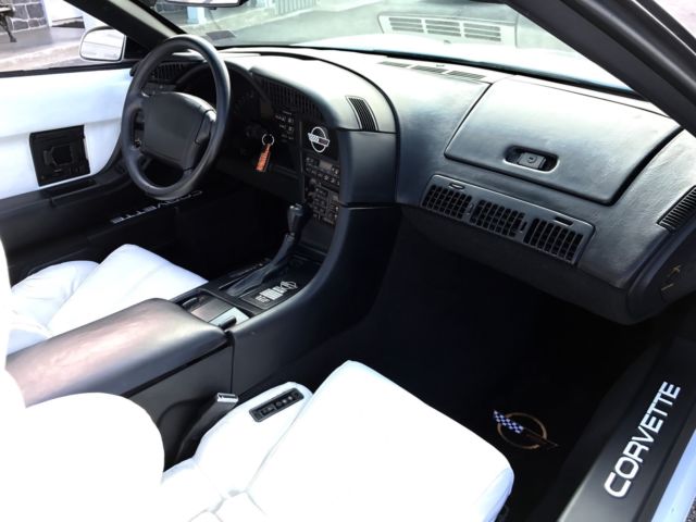 1992 corvette convertible *rarewhite/white*46kmiles*loaded*likenew*l@@k
