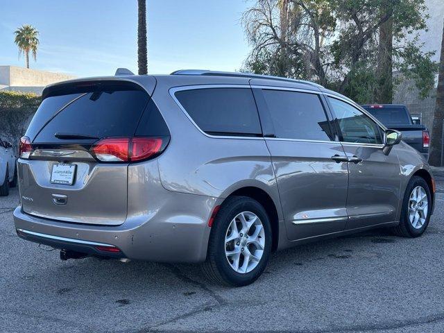 2018 chrysler pacifica touring-l