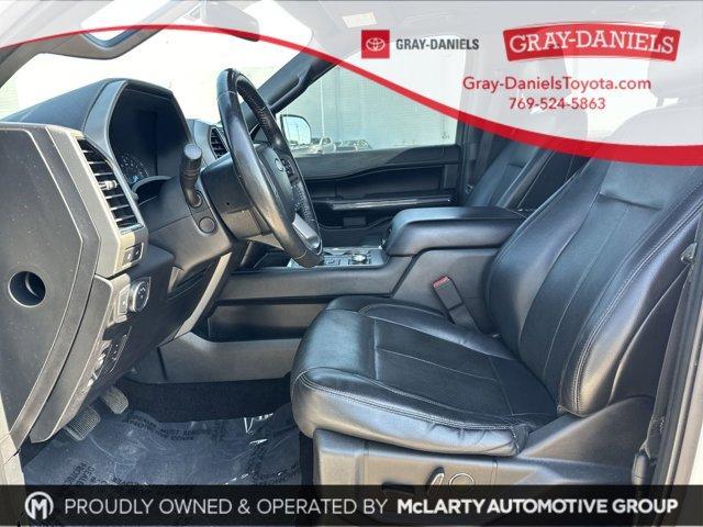 2018 ford expedition xlt