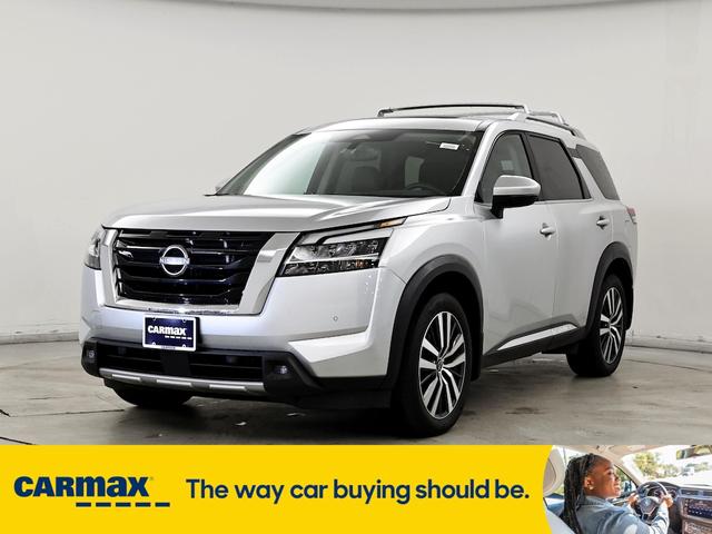 2022 nissan pathfinder platinum