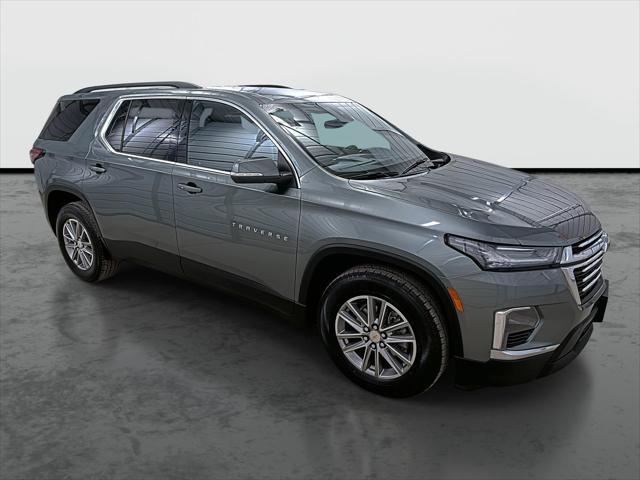 2023 chevrolet traverse lt cloth