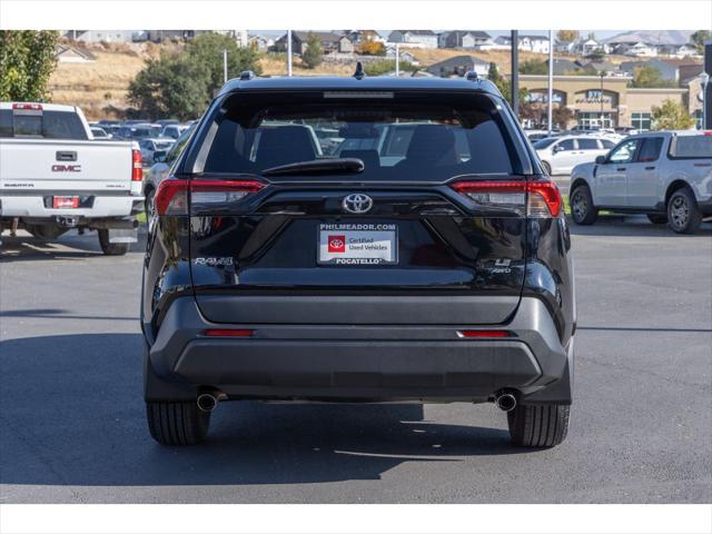2021 toyota rav4 le