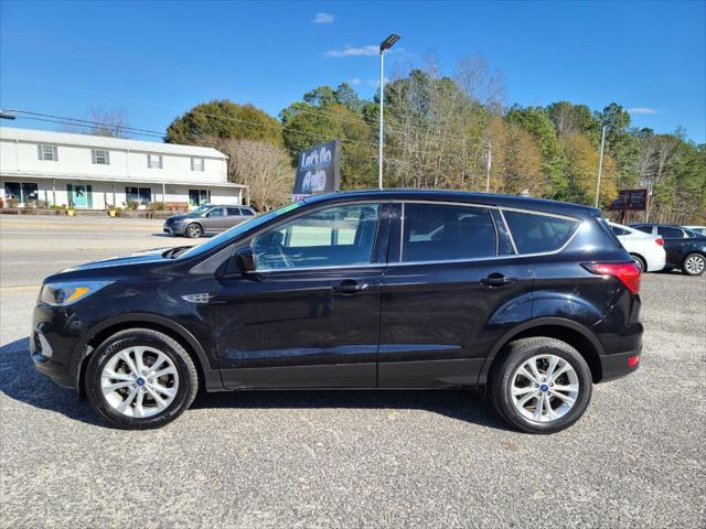 2019 ford escape se