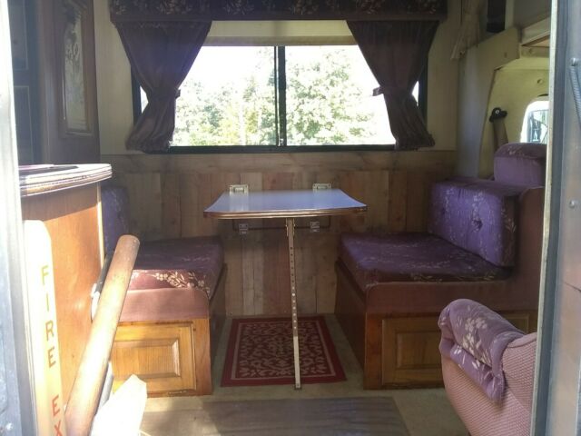 1988 ford e- 350 26 ' gulf stream - ( motor home ) powered by 460 -motor
