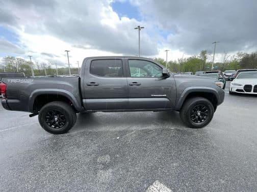 2017 toyota tacoma sr v6 4x4 double cab 5 ft. box 127.4 in. wb in knoxville, tennessee