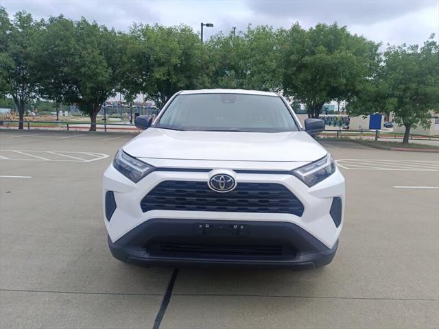 2023 toyota rav4 le