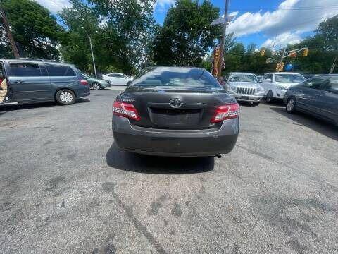 2011 toyota camry le