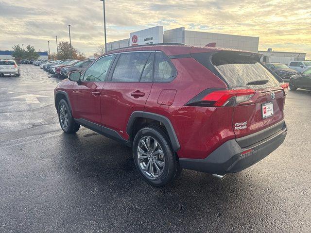 2022 toyota rav4 hybrid xle premium