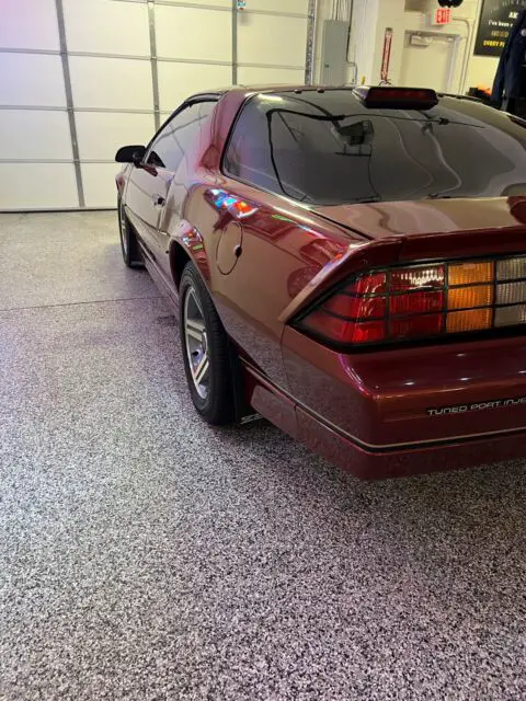 beautiful 1986 camaro iroc z - t-tops - lb9 tuned port injection - clean!