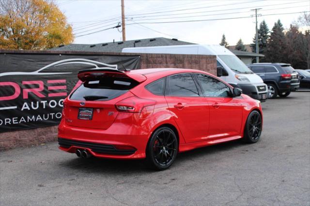 2017 ford focus st