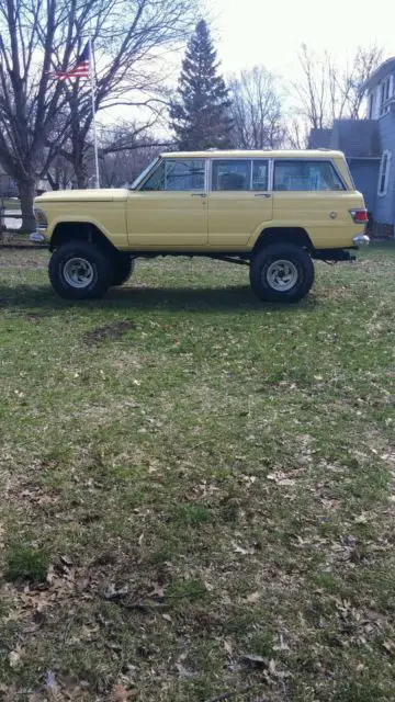 1973 jeep wagoneer