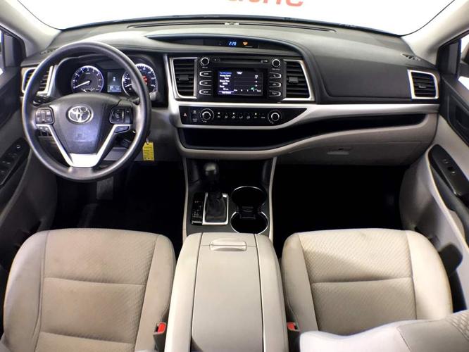 used 2015 toyota highlander fwd le olathe, ks 66062 for sale in olathe, kansas