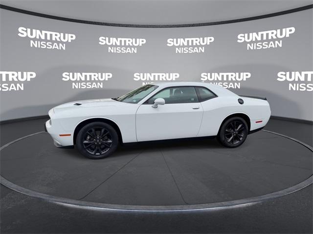 2020 dodge challenger sxt