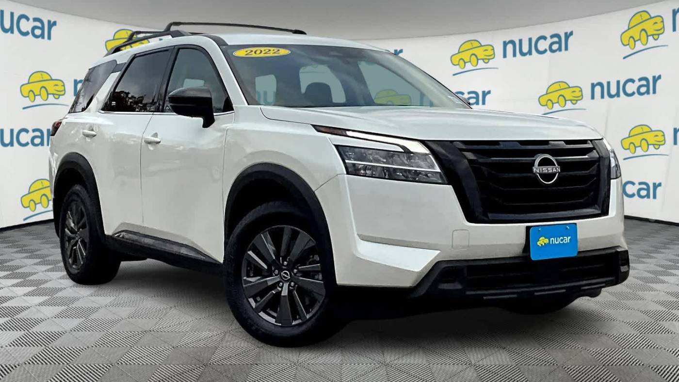 2022 nissan pathfinder sv