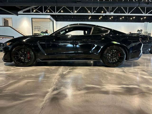 2018 ford shelby gt350 base