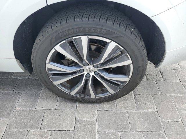 2022 volvo xc60 momentum