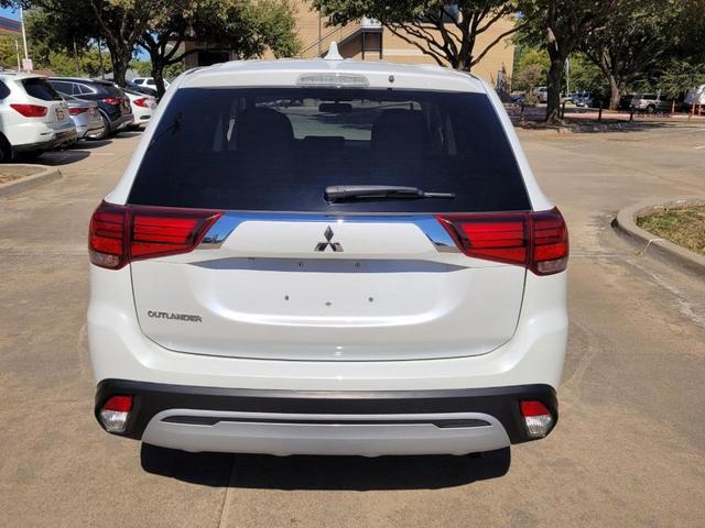 2020 mitsubishi outlander es