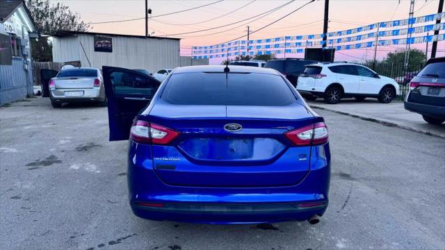 2016 ford fusion se