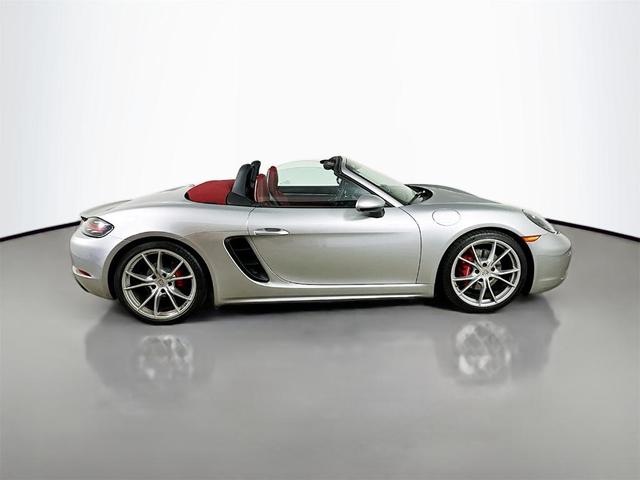 2023 porsche 718 boxster s