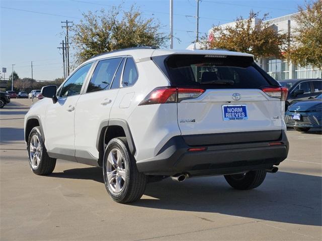 2023 toyota rav4 xle