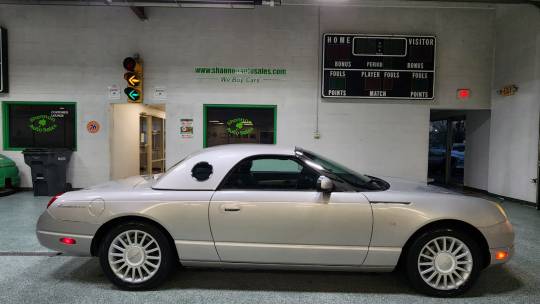 2005 Ford Thunderbird