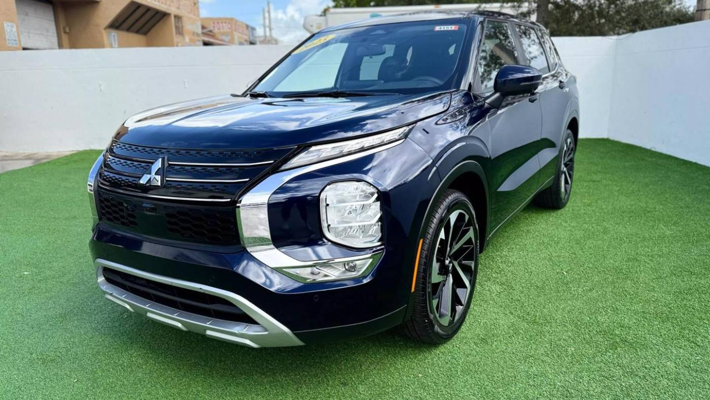 2023 mitsubishi outlander se